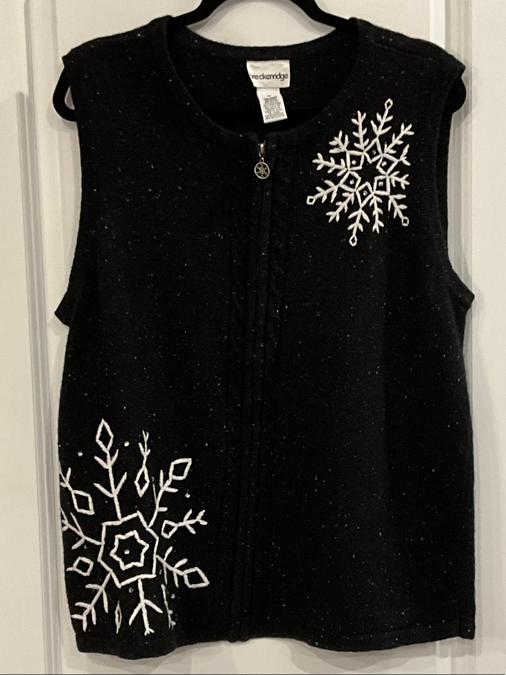 Breckenridge Vintage Sweater Vest With White Snowflake Embroidery - EUC